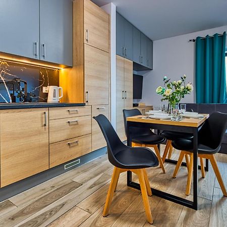 5D Apartamenty Fredry 2/47 科沃布热格 外观 照片